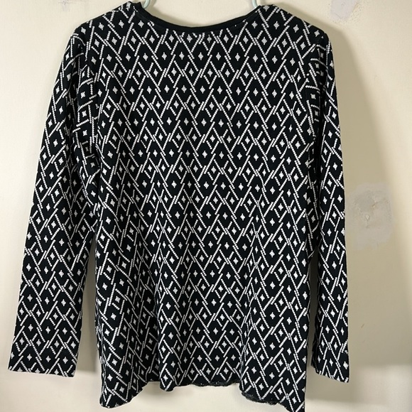 J.Jill Long Sleeve Two Pocket Top Geometric Black & White Pattern Size Large - Picture 3 of 7
